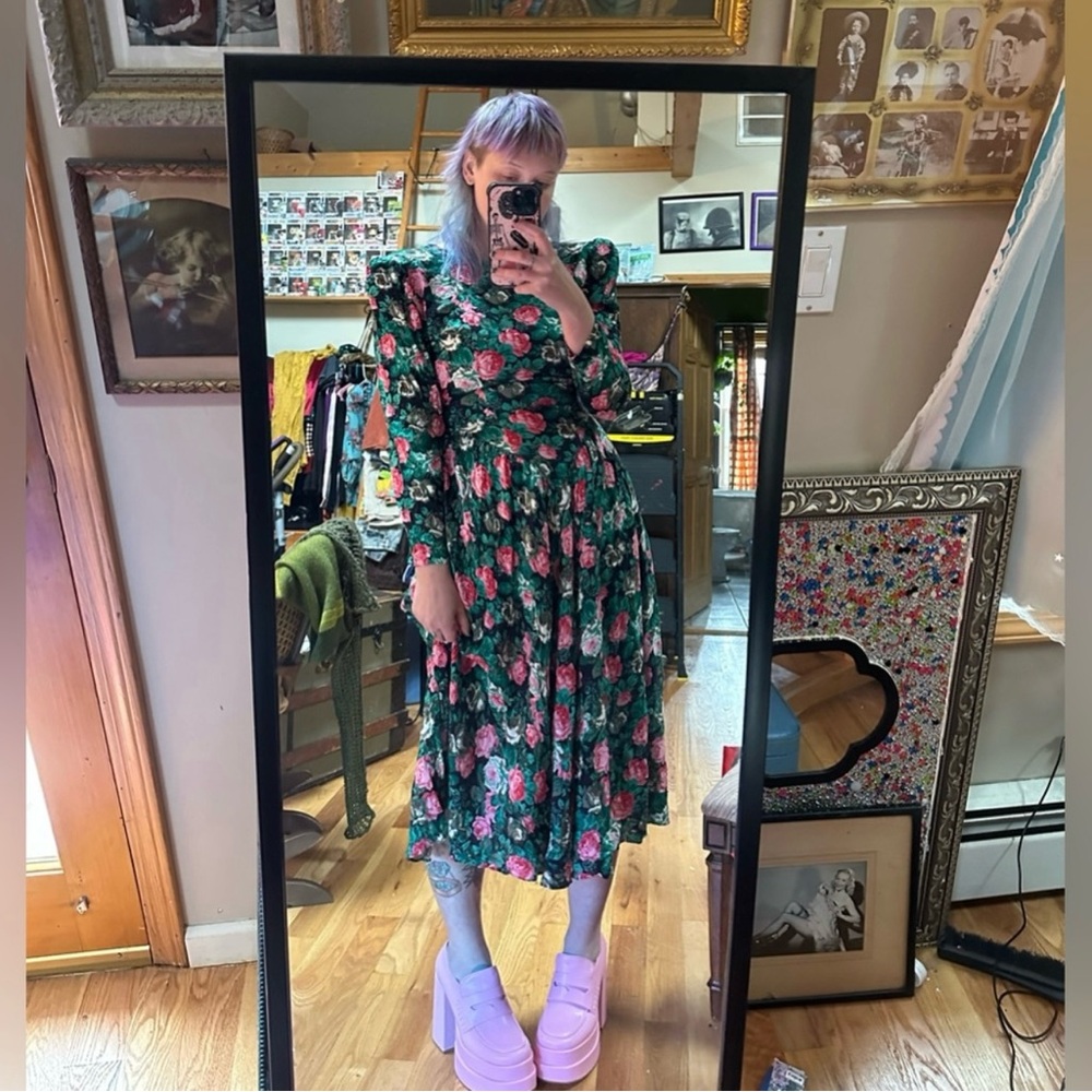 E.D Michaels Green Puff Sleeve Dress
